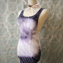 Load image into Gallery viewer, Extra long Tie Dye T-Shirt SIZE: L
